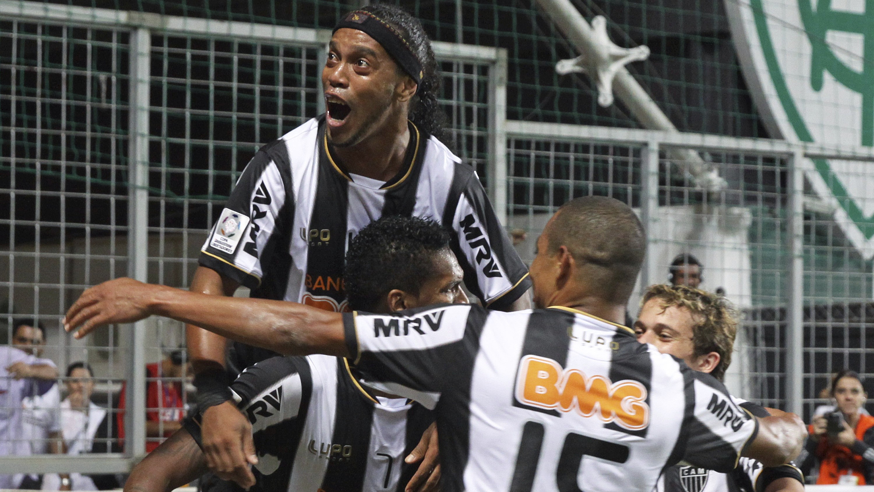 Futbal_Ronaldinho_Mineiro_radosť